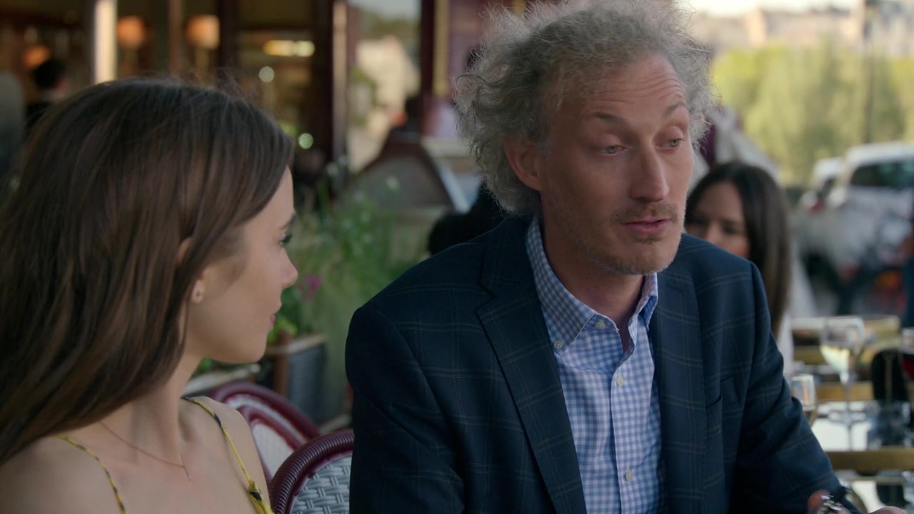 Emily_in_Paris_S01E01_Emily_in_Paris_720p_NF_WEB-DL_DDP5_1_x264-BTN_2430.jpg