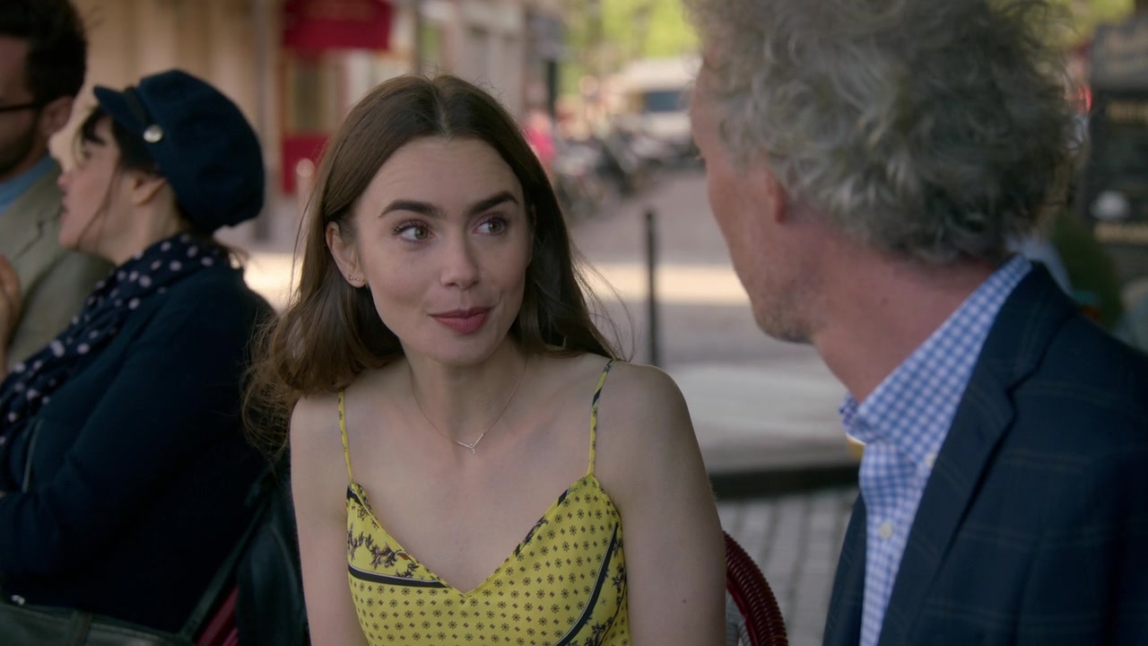 Emily_in_Paris_S01E01_Emily_in_Paris_720p_NF_WEB-DL_DDP5_1_x264-BTN_2443.jpg