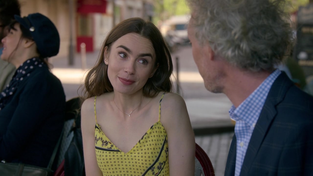 Emily_in_Paris_S01E01_Emily_in_Paris_720p_NF_WEB-DL_DDP5_1_x264-BTN_2447.jpg