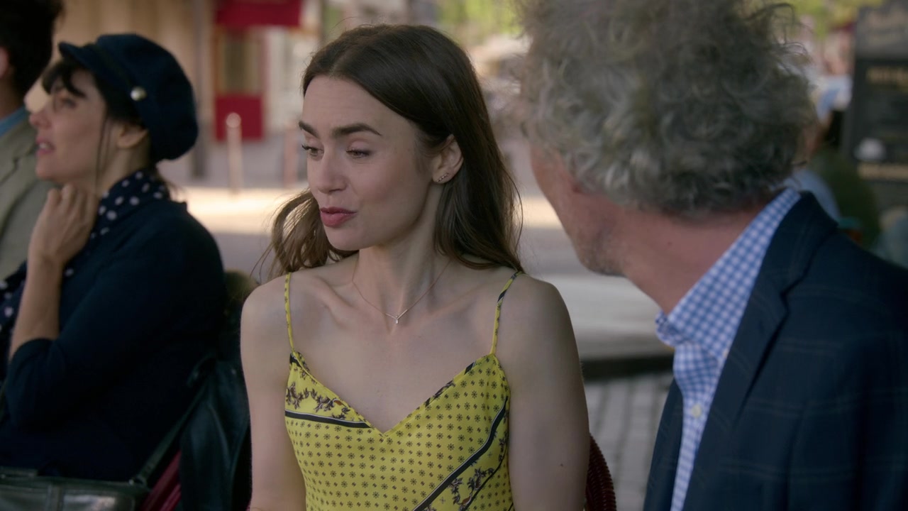 Emily_in_Paris_S01E01_Emily_in_Paris_720p_NF_WEB-DL_DDP5_1_x264-BTN_2456.jpg