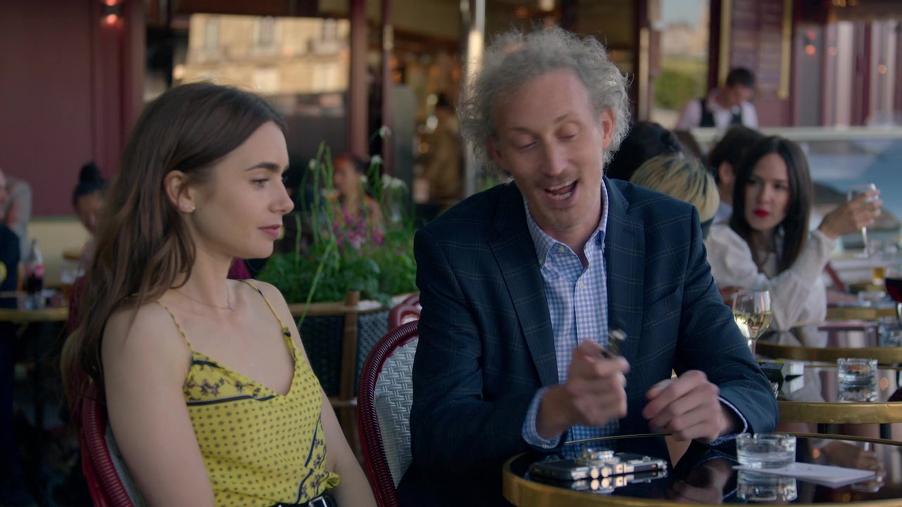 Emily_in_Paris_S01E01_Emily_in_Paris_720p_NF_WEB-DL_DDP5_1_x264-BTN_2495.jpg