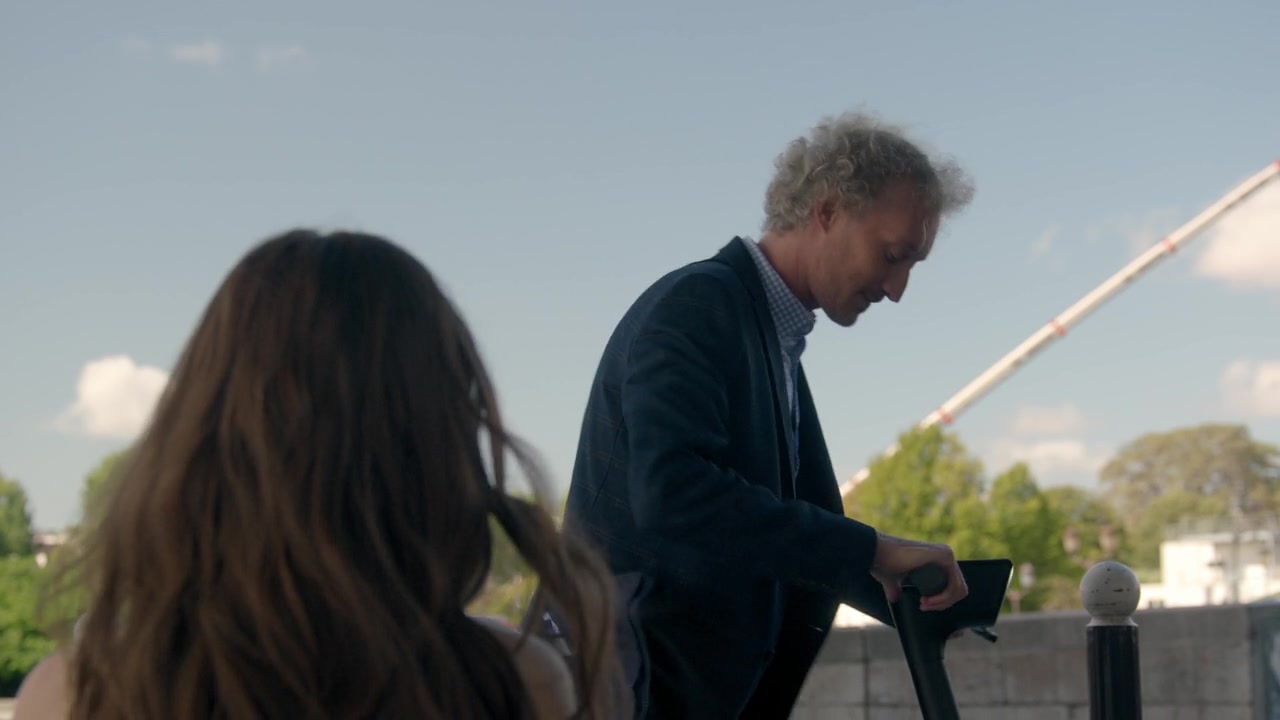Emily_in_Paris_S01E01_Emily_in_Paris_720p_NF_WEB-DL_DDP5_1_x264-BTN_2525.jpg Emily_in_Paris_S01E01_Emily_in_Paris_720p_NF_WEB-DL_DDP5_1_x264-BTN_2525.jpg
