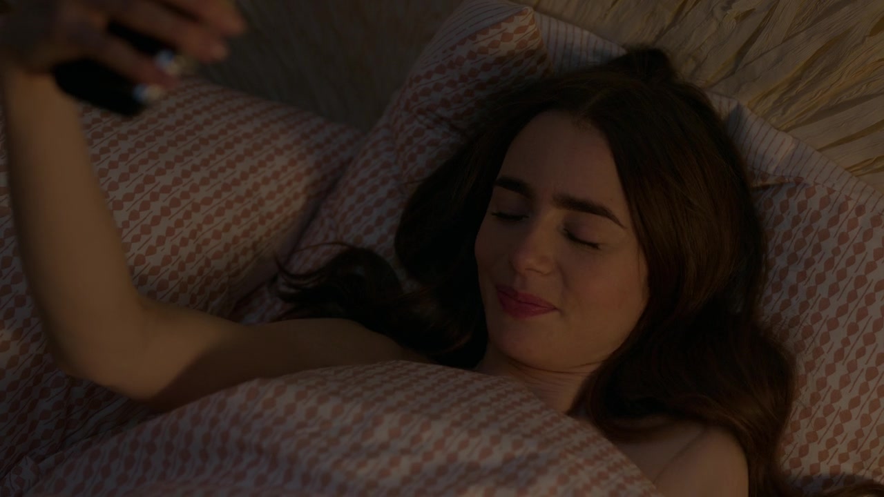 Emily_in_Paris_S01E01_Emily_in_Paris_720p_NF_WEB-DL_DDP5_1_x264-BTN_2689.jpg Emily_in_Paris_S01E01_Emily_in_Paris_720p_NF_WEB-DL_DDP5_1_x264-BTN_2689.jpg