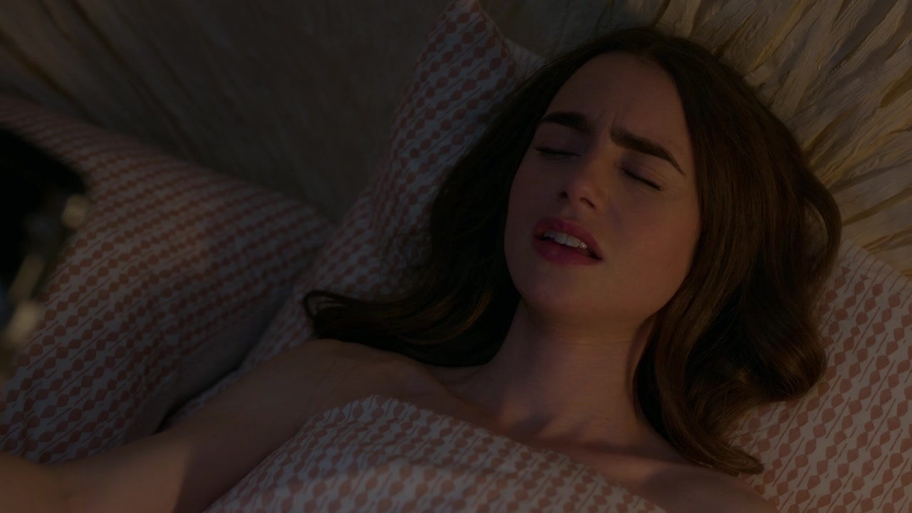 Emily_in_Paris_S01E01_Emily_in_Paris_720p_NF_WEB-DL_DDP5_1_x264-BTN_2736.jpg