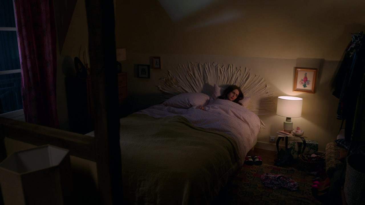 Emily_in_Paris_S01E01_Emily_in_Paris_720p_NF_WEB-DL_DDP5_1_x264-BTN_2757.jpg Emily_in_Paris_S01E01_Emily_in_Paris_720p_NF_WEB-DL_DDP5_1_x264-BTN_2757.jpg