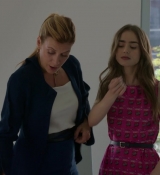 Emily_in_Paris_S01E01_Emily_in_Paris_720p_NF_WEB-DL_DDP5_1_x264-BTN_0175.jpg