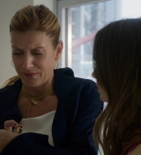 Emily_in_Paris_S01E01_Emily_in_Paris_720p_NF_WEB-DL_DDP5_1_x264-BTN_0190.jpg