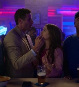 Emily_in_Paris_S01E01_Emily_in_Paris_720p_NF_WEB-DL_DDP5_1_x264-BTN_0234.jpg
