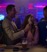 Emily_in_Paris_S01E01_Emily_in_Paris_720p_NF_WEB-DL_DDP5_1_x264-BTN_0244.jpg