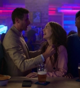 Emily_in_Paris_S01E01_Emily_in_Paris_720p_NF_WEB-DL_DDP5_1_x264-BTN_0245.jpg