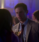 Emily_in_Paris_S01E01_Emily_in_Paris_720p_NF_WEB-DL_DDP5_1_x264-BTN_0311.jpg