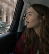 Emily_in_Paris_S01E01_Emily_in_Paris_720p_NF_WEB-DL_DDP5_1_x264-BTN_0426.jpg