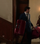 Emily_in_Paris_S01E01_Emily_in_Paris_720p_NF_WEB-DL_DDP5_1_x264-BTN_0536.jpg