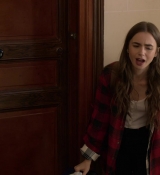 Emily_in_Paris_S01E01_Emily_in_Paris_720p_NF_WEB-DL_DDP5_1_x264-BTN_0575.jpg