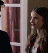 Emily_in_Paris_S01E01_Emily_in_Paris_720p_NF_WEB-DL_DDP5_1_x264-BTN_0715.jpg