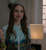 Emily_in_Paris_S01E01_Emily_in_Paris_720p_NF_WEB-DL_DDP5_1_x264-BTN_0900.jpg