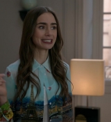 Emily_in_Paris_S01E01_Emily_in_Paris_720p_NF_WEB-DL_DDP5_1_x264-BTN_0902.jpg