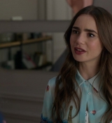 Emily_in_Paris_S01E01_Emily_in_Paris_720p_NF_WEB-DL_DDP5_1_x264-BTN_1033.jpg
