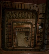 Emily_in_Paris_S01E01_Emily_in_Paris_720p_NF_WEB-DL_DDP5_1_x264-BTN_1463.jpg