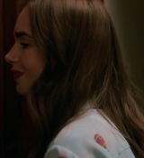 Emily_in_Paris_S01E01_Emily_in_Paris_720p_NF_WEB-DL_DDP5_1_x264-BTN_1483.jpg