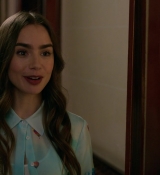 Emily_in_Paris_S01E01_Emily_in_Paris_720p_NF_WEB-DL_DDP5_1_x264-BTN_1520.jpg