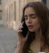 Emily_in_Paris_S01E01_Emily_in_Paris_720p_NF_WEB-DL_DDP5_1_x264-BTN_1732.jpg