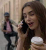 Emily_in_Paris_S01E01_Emily_in_Paris_720p_NF_WEB-DL_DDP5_1_x264-BTN_1737.jpg