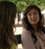 Emily_in_Paris_S01E01_Emily_in_Paris_720p_NF_WEB-DL_DDP5_1_x264-BTN_2010.jpg