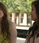 Emily_in_Paris_S01E01_Emily_in_Paris_720p_NF_WEB-DL_DDP5_1_x264-BTN_2016.jpg