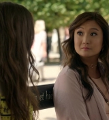 Emily_in_Paris_S01E01_Emily_in_Paris_720p_NF_WEB-DL_DDP5_1_x264-BTN_2023.jpg