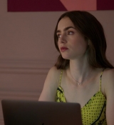 Emily_in_Paris_S01E01_Emily_in_Paris_720p_NF_WEB-DL_DDP5_1_x264-BTN_2201.jpg