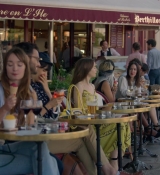 Emily_in_Paris_S01E01_Emily_in_Paris_720p_NF_WEB-DL_DDP5_1_x264-BTN_2245.jpg
