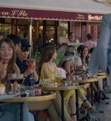 Emily_in_Paris_S01E01_Emily_in_Paris_720p_NF_WEB-DL_DDP5_1_x264-BTN_2249.jpg