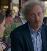 Emily_in_Paris_S01E01_Emily_in_Paris_720p_NF_WEB-DL_DDP5_1_x264-BTN_2386.jpg