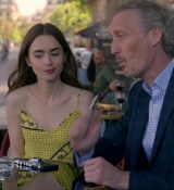 Emily_in_Paris_S01E01_Emily_in_Paris_720p_NF_WEB-DL_DDP5_1_x264-BTN_2502.jpg