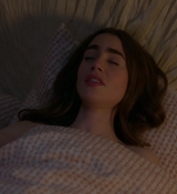 Emily_in_Paris_S01E01_Emily_in_Paris_720p_NF_WEB-DL_DDP5_1_x264-BTN_2712.jpg