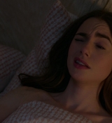 Emily_in_Paris_S01E01_Emily_in_Paris_720p_NF_WEB-DL_DDP5_1_x264-BTN_2739.jpg