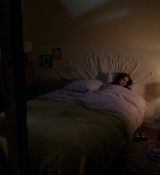 Emily_in_Paris_S01E01_Emily_in_Paris_720p_NF_WEB-DL_DDP5_1_x264-BTN_2758.jpg