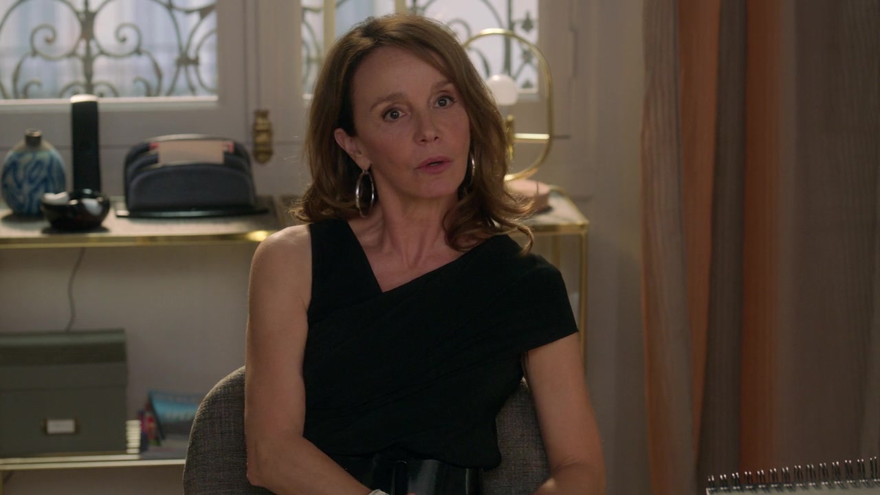 Emily_in_Paris_S01E02_Masculin_Feminin_720p_NF_WEB-DL_DDP5_1_x264-BTN_0149.jpg