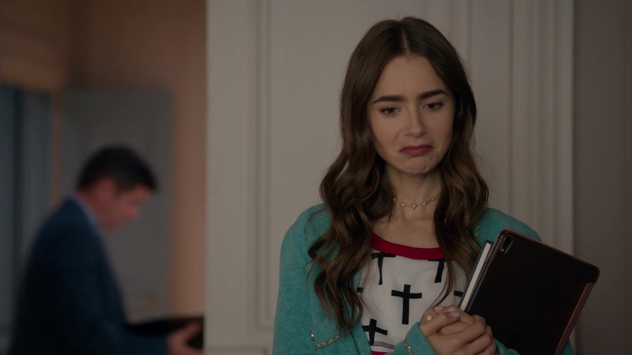 Emily_in_Paris_S01E02_Masculin_Feminin_720p_NF_WEB-DL_DDP5_1_x264-BTN_0204.jpg