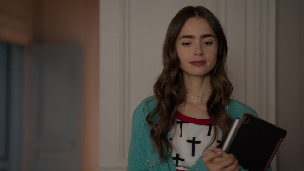 Emily_in_Paris_S01E02_Masculin_Feminin_720p_NF_WEB-DL_DDP5_1_x264-BTN_0205.jpg