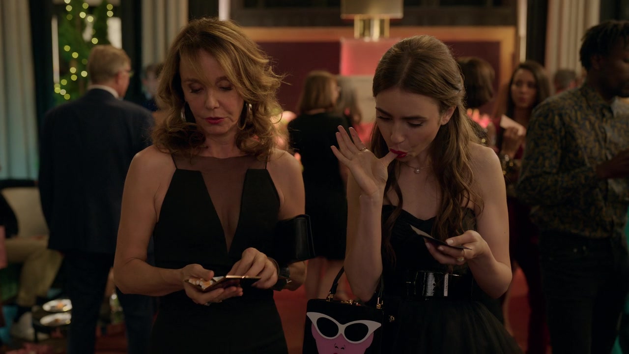 Emily_in_Paris_S01E02_Masculin_Feminin_720p_NF_WEB-DL_DDP5_1_x264-BTN_0234.jpg