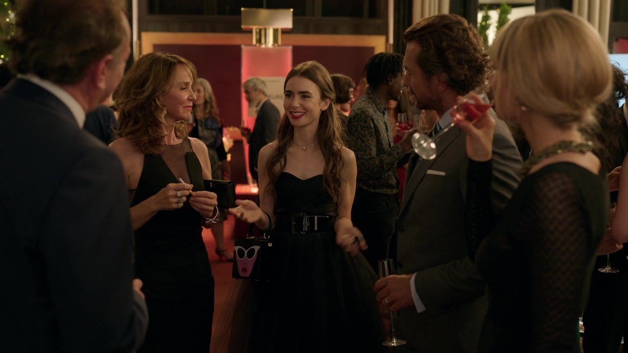 Emily_in_Paris_S01E02_Masculin_Feminin_720p_NF_WEB-DL_DDP5_1_x264-BTN_0243.jpg