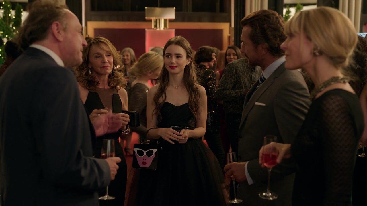 Emily_in_Paris_S01E02_Masculin_Feminin_720p_NF_WEB-DL_DDP5_1_x264-BTN_0245.jpg