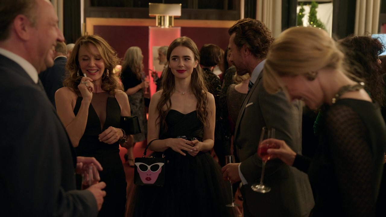Emily_in_Paris_S01E02_Masculin_Feminin_720p_NF_WEB-DL_DDP5_1_x264-BTN_0257.jpg