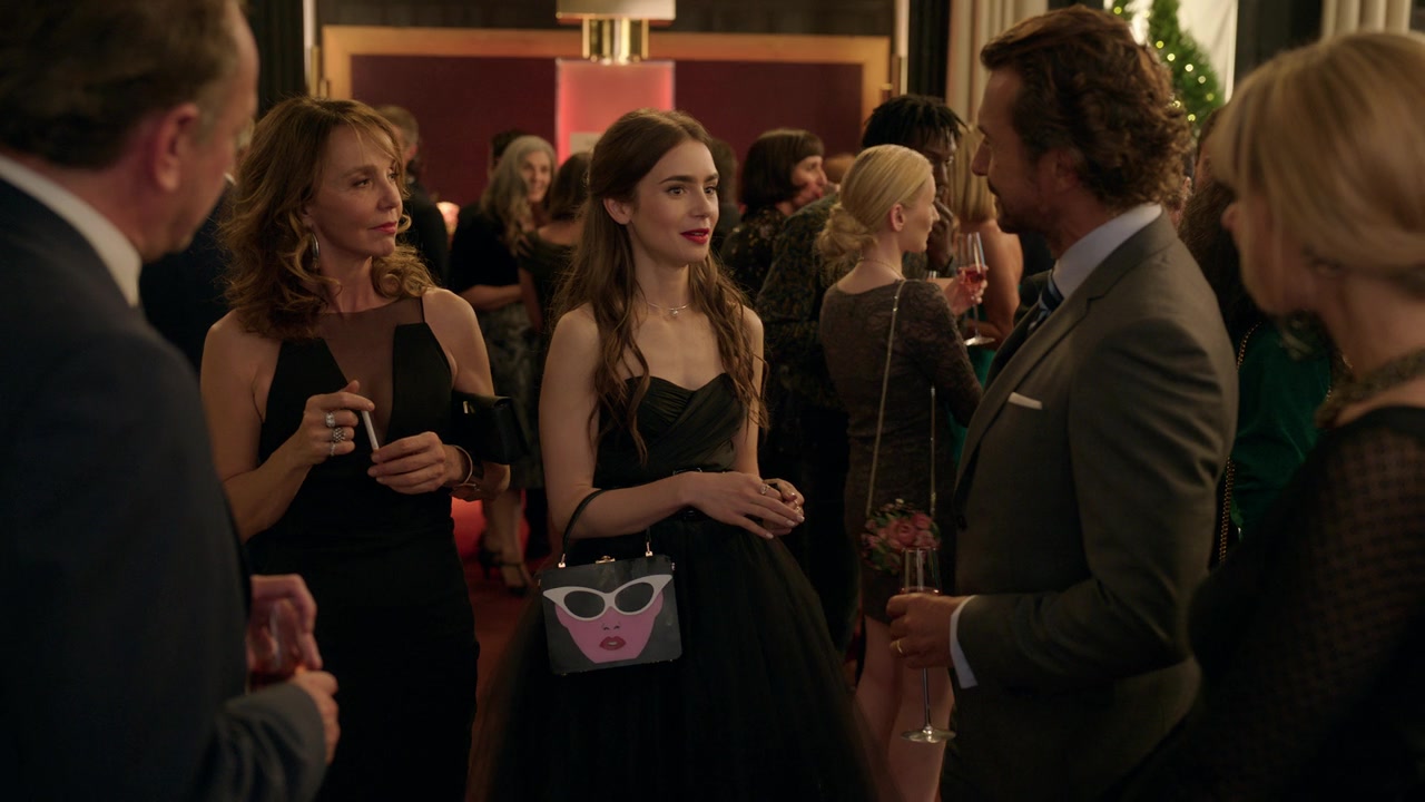 Emily_in_Paris_S01E02_Masculin_Feminin_720p_NF_WEB-DL_DDP5_1_x264-BTN_0279.jpg