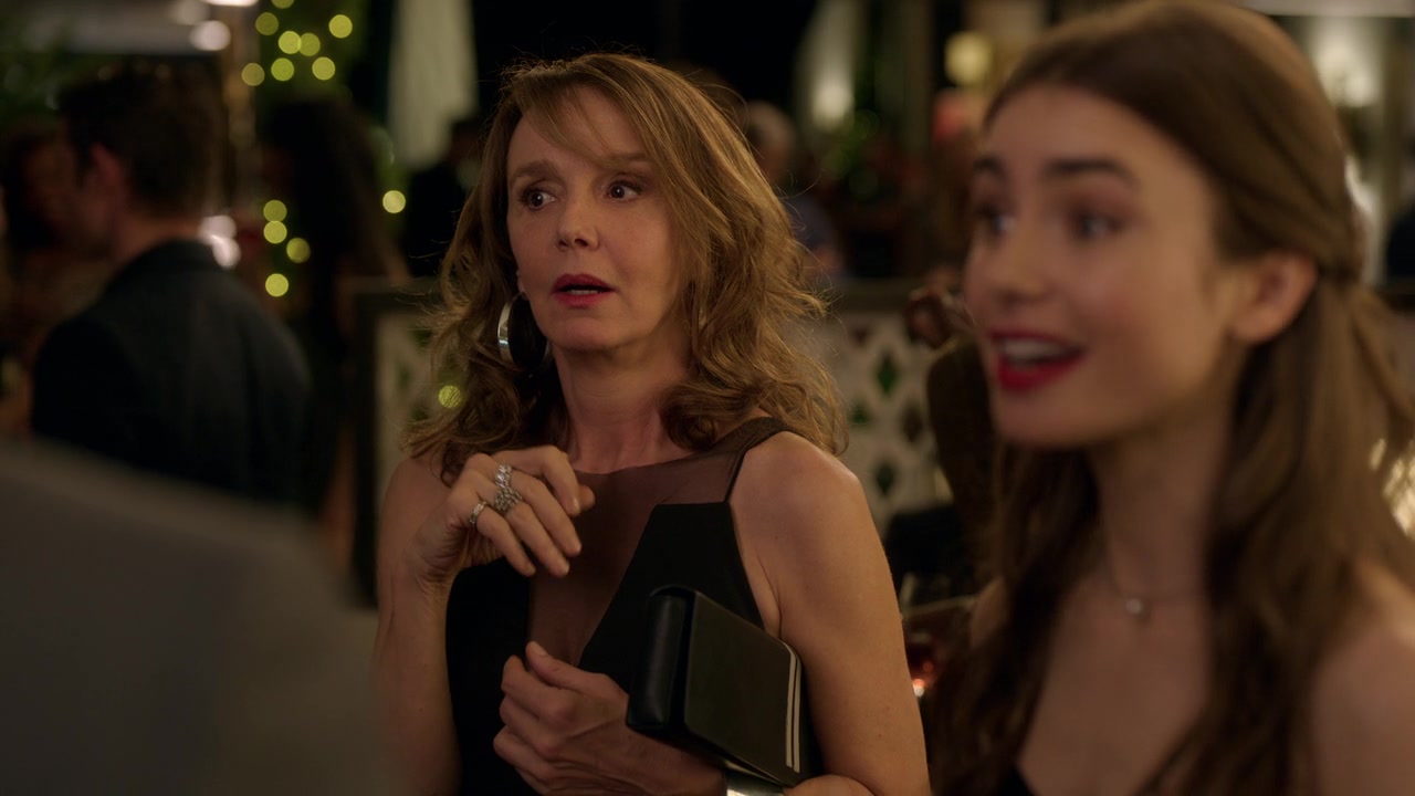 Emily_in_Paris_S01E02_Masculin_Feminin_720p_NF_WEB-DL_DDP5_1_x264-BTN_0294.jpg