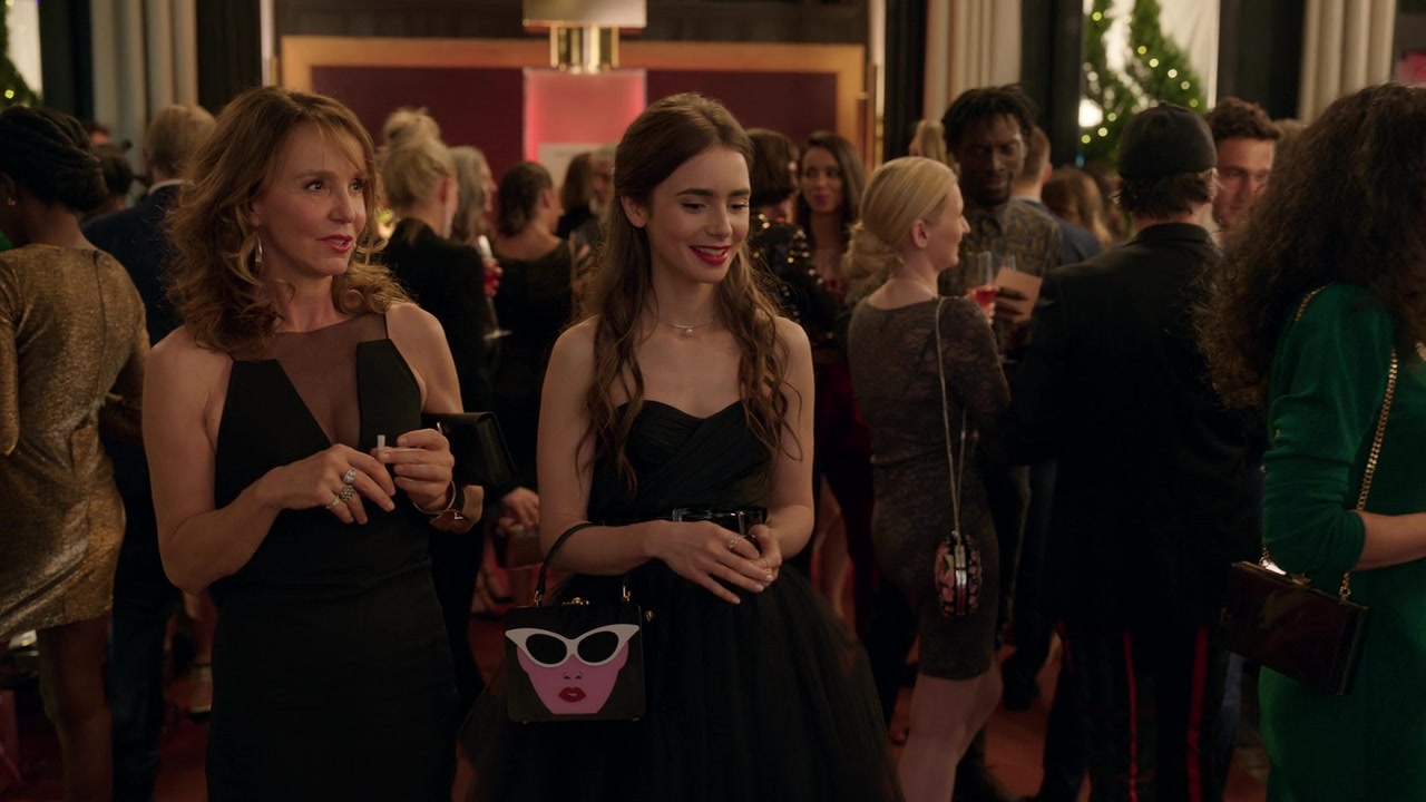 Emily_in_Paris_S01E02_Masculin_Feminin_720p_NF_WEB-DL_DDP5_1_x264-BTN_0308.jpg