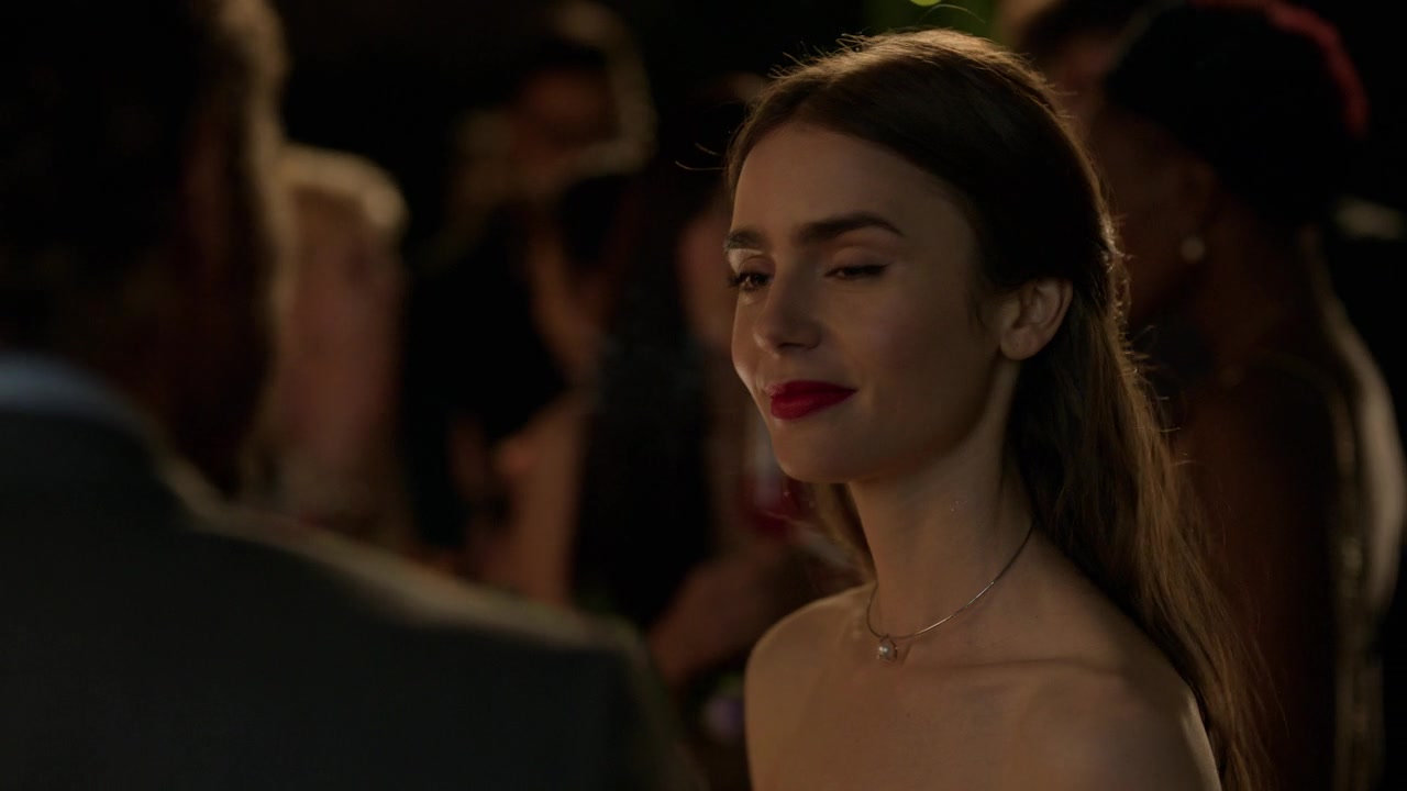 Emily_in_Paris_S01E02_Masculin_Feminin_720p_NF_WEB-DL_DDP5_1_x264-BTN_0366.jpg