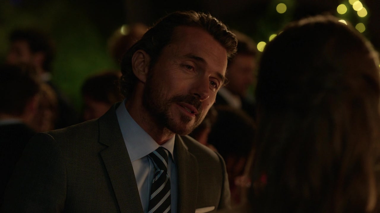 Emily_in_Paris_S01E02_Masculin_Feminin_720p_NF_WEB-DL_DDP5_1_x264-BTN_0368.jpg